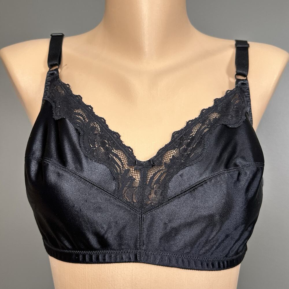 Vintage Partners Intimates Glossy Second Skin Satin Bra 40C Black Wireless Lace